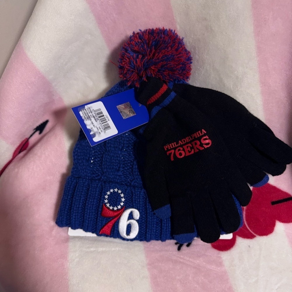 NWT Philadelphia 76ers Blue and Black Touchscreen Glove and Beanie Winter Set - Picture 6 of 6